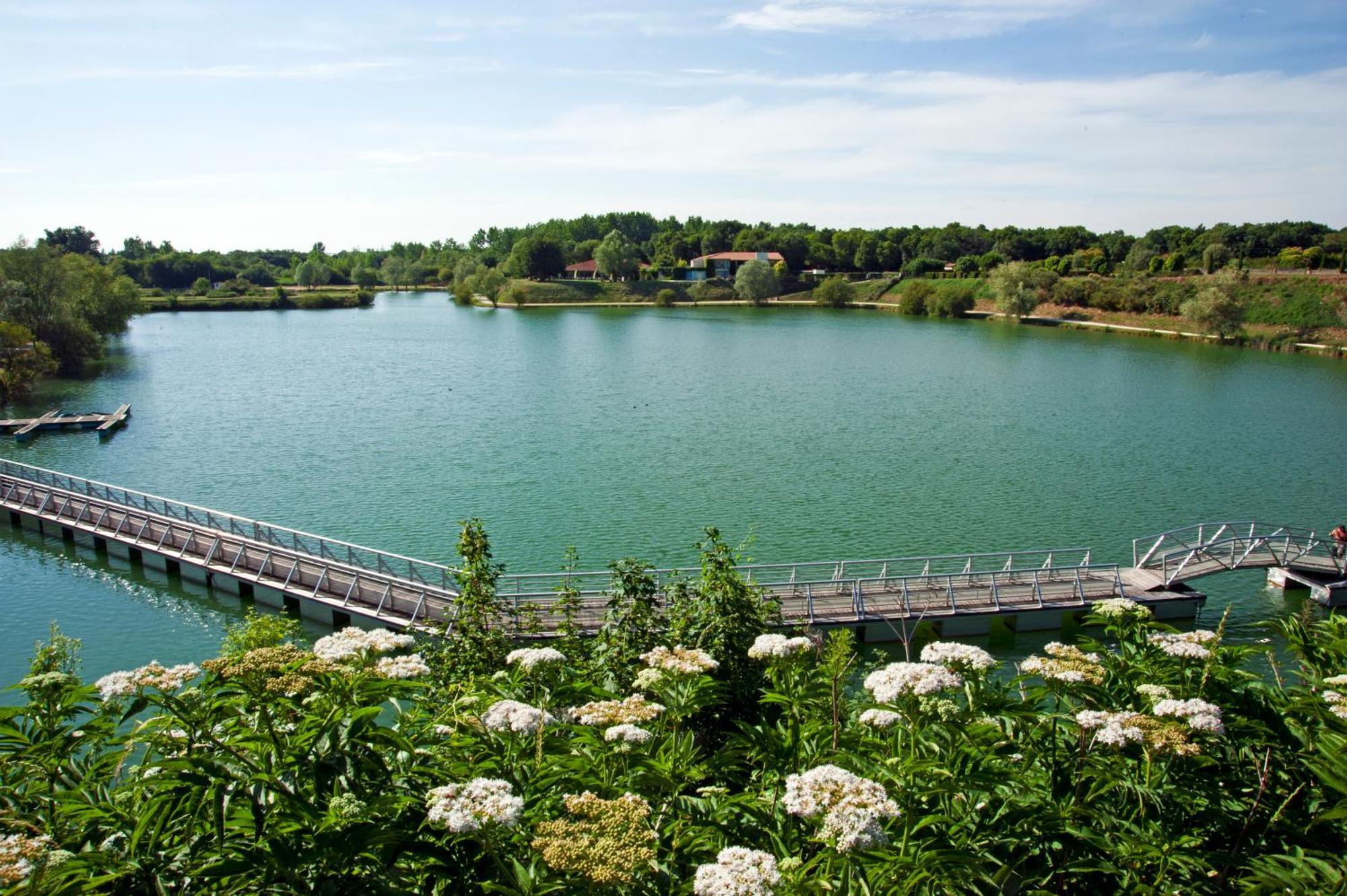 Les Jardins Du Lac Trizay Exteriér fotografie